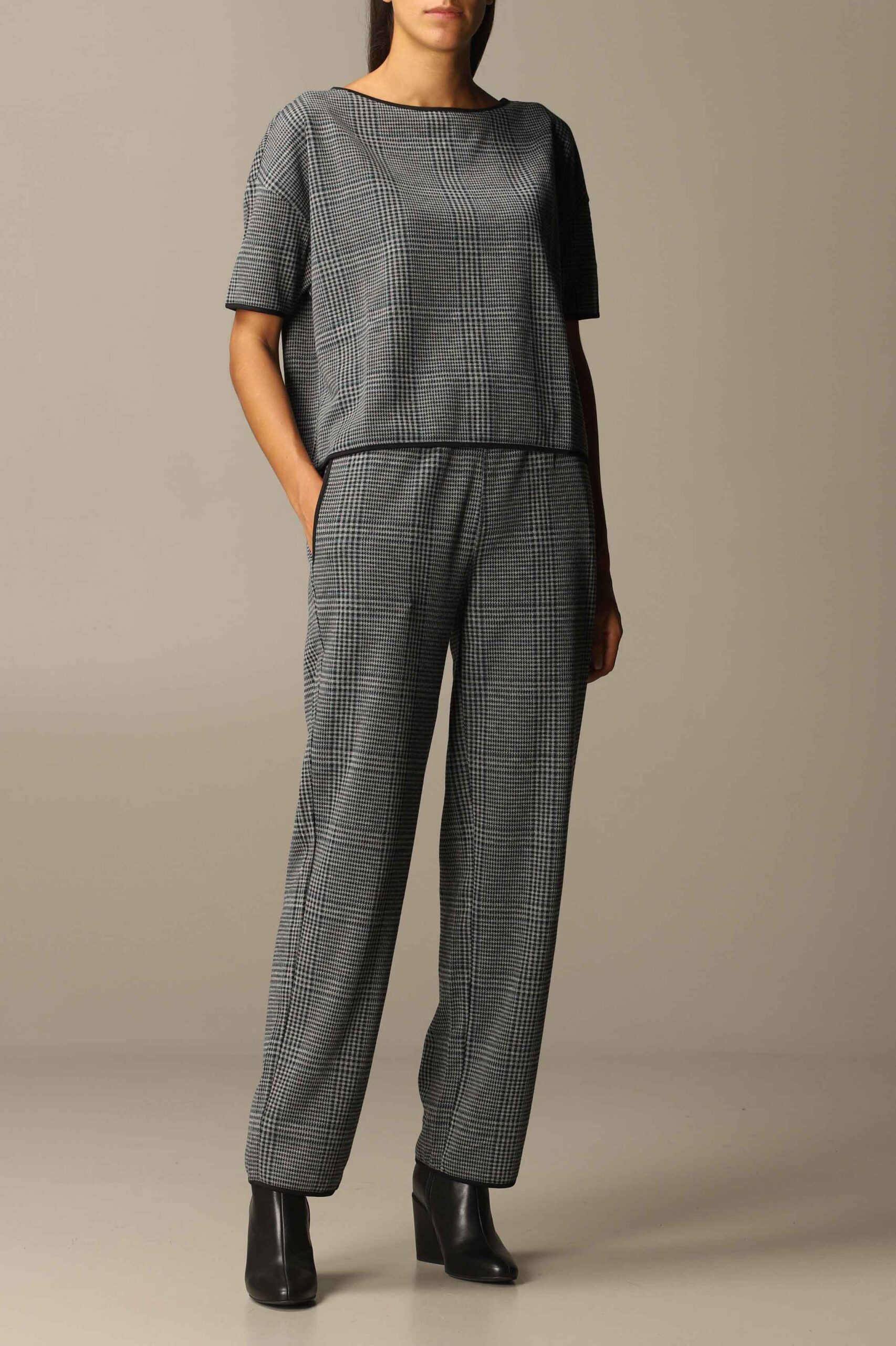 6H2P7A2J89Z Pantalón de la marca Emporio Armani Gris