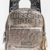 HWMD7883320 Mochila de la marca Guess Acc Plata