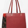 Bolso de la marca Guess Accesorios Granate