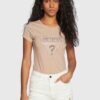 W3RI05KA0Q1 Camiseta de la marca Guess Jeans Marrón