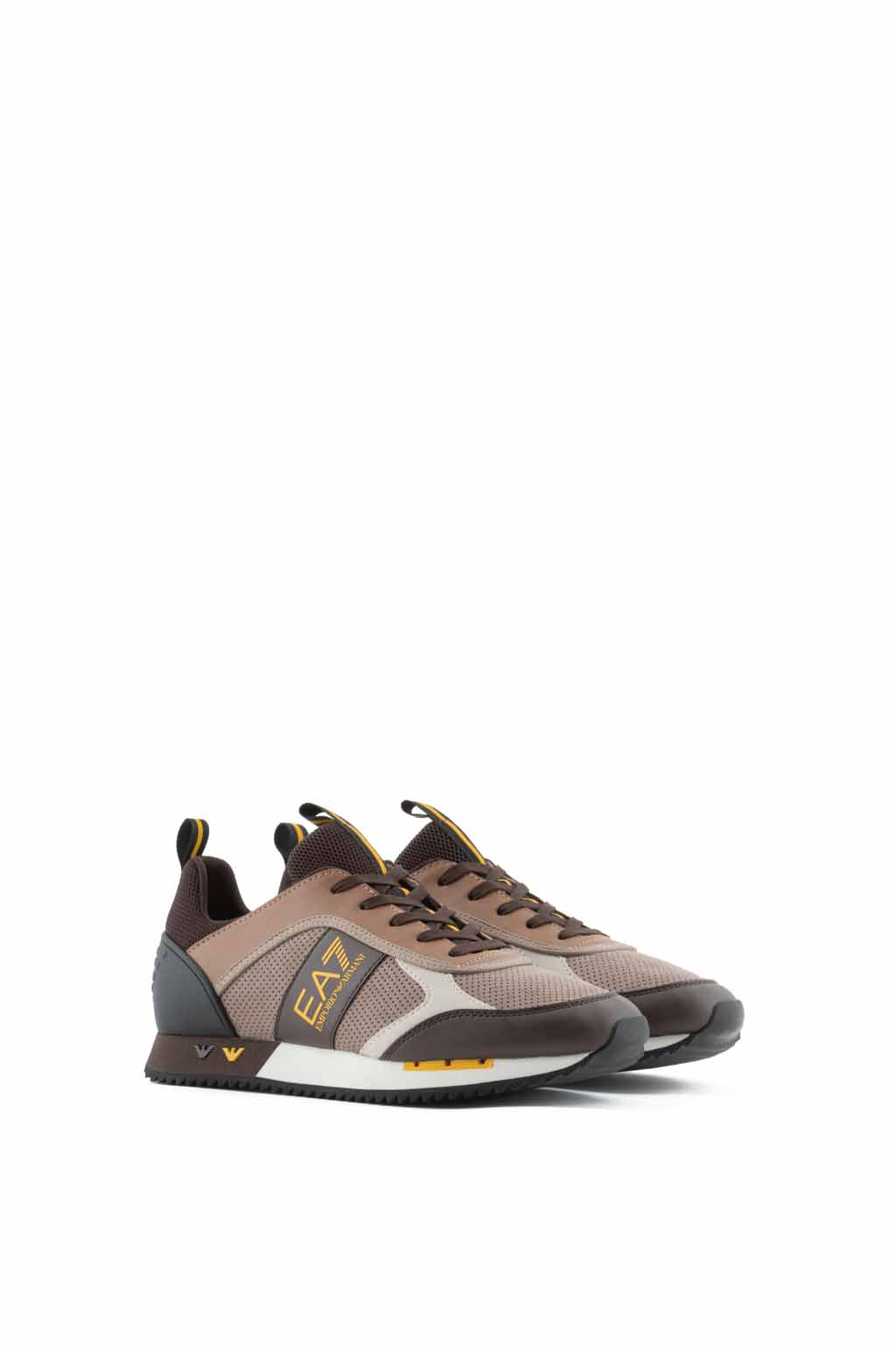 Zapatillas de la marca EA7 Calzado Marrón