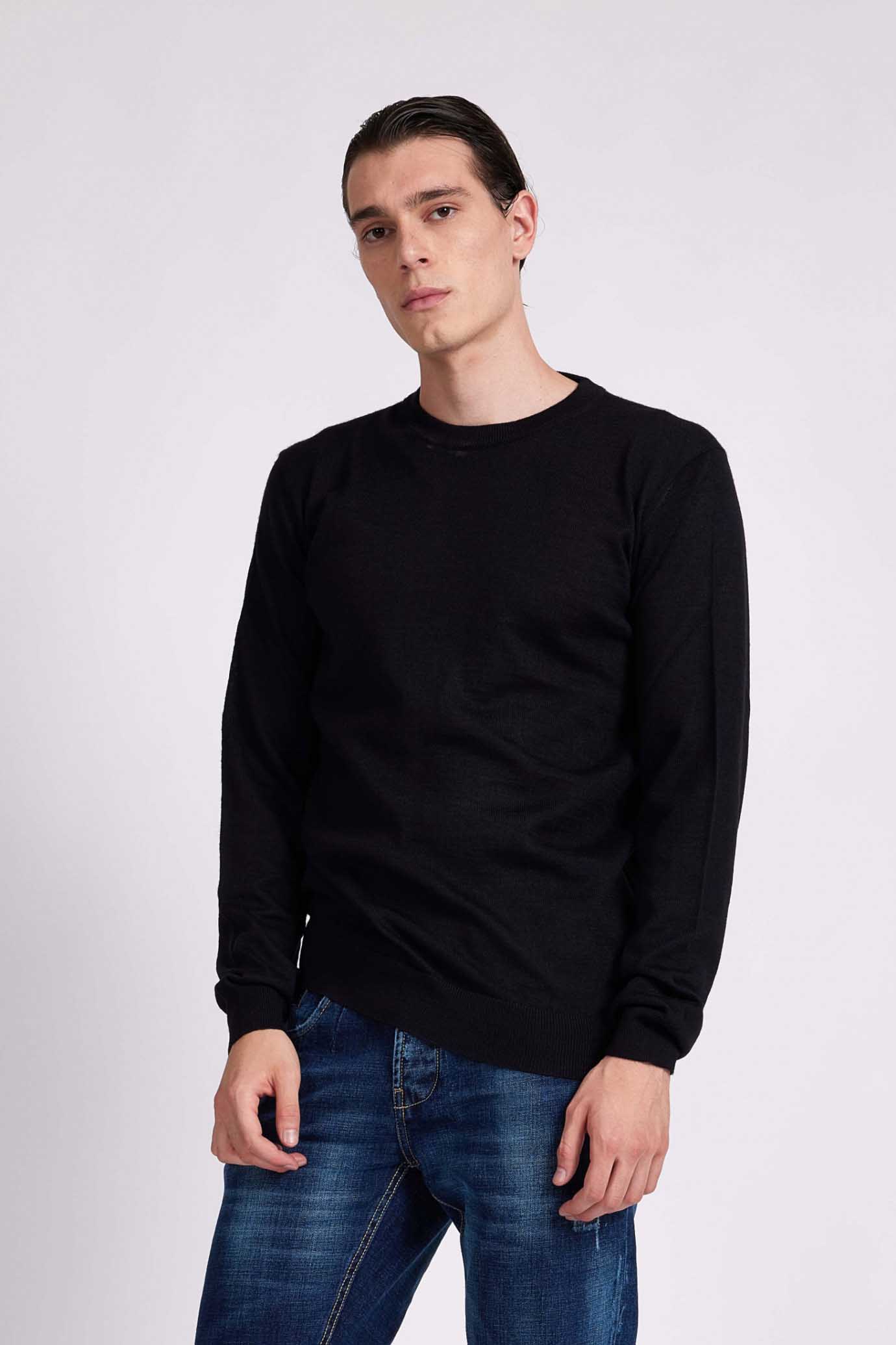 Suéter de la marca Sorbino Negro