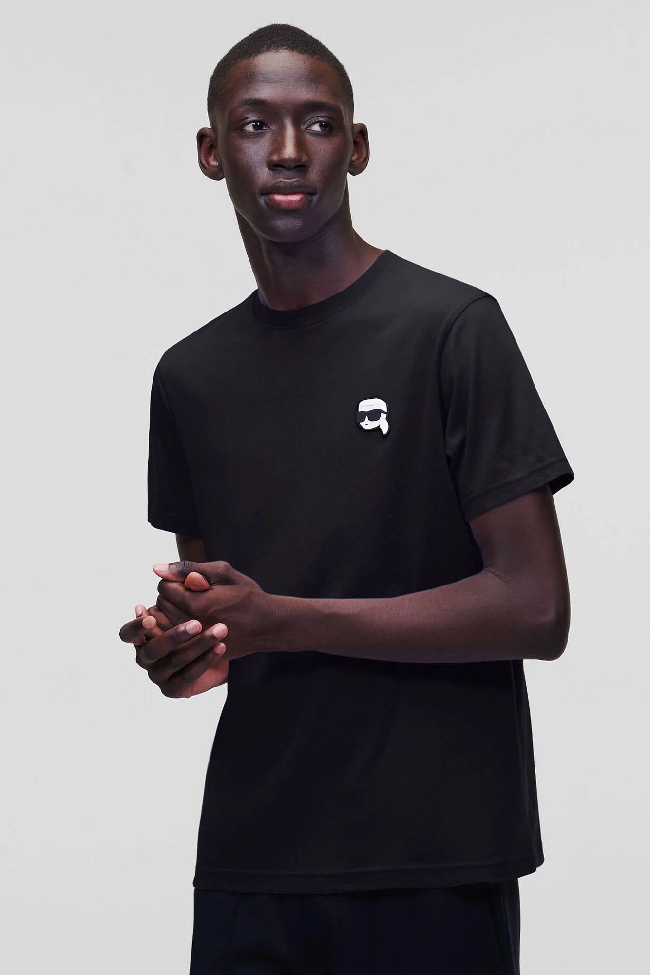 Camiseta de la marca Karl Lagerfeld Negro
