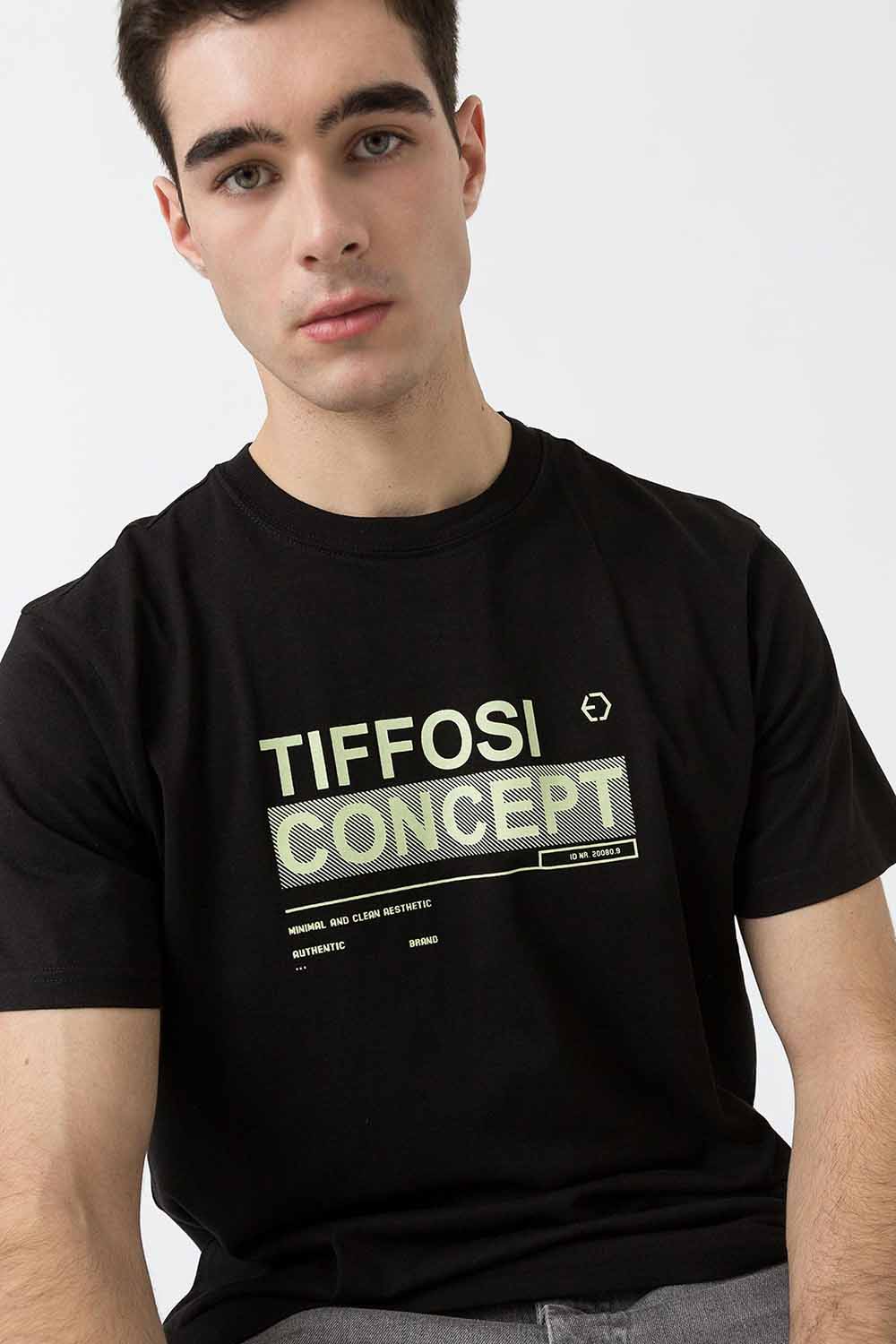 Camiseta de la marca Tiffosi Negro