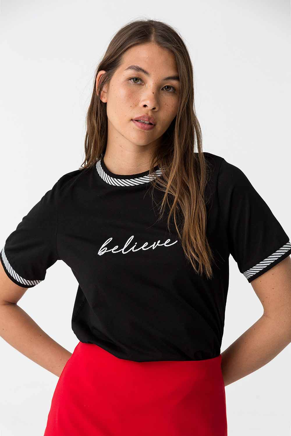 Camiseta de la marca Tiffosi Negro