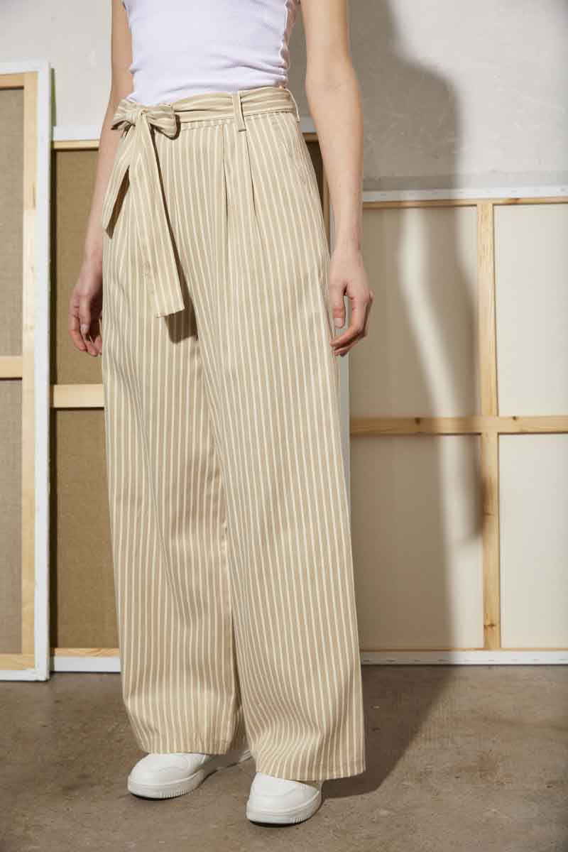 Pantalón de la marca Elli White Beige