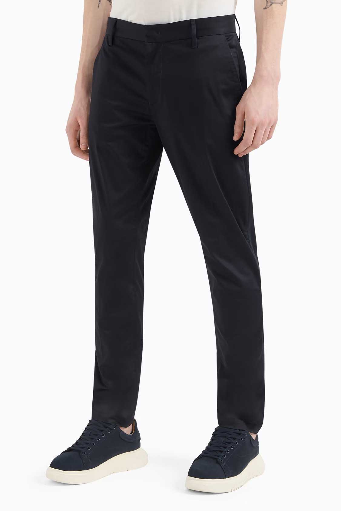 Pantalón de la marca Emporio Armani Azul Marino
