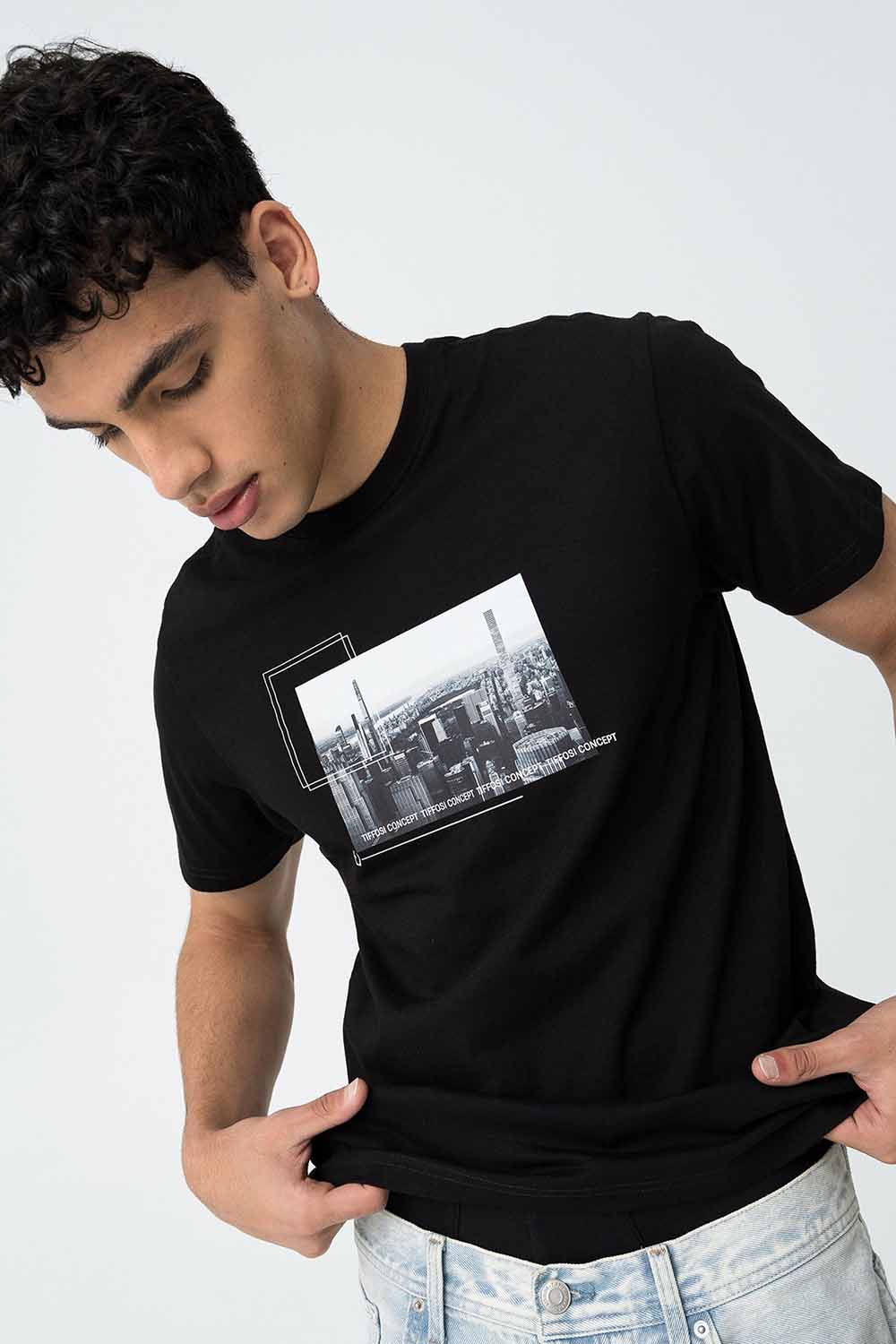 Camiseta de la marca Tiffosi Negro