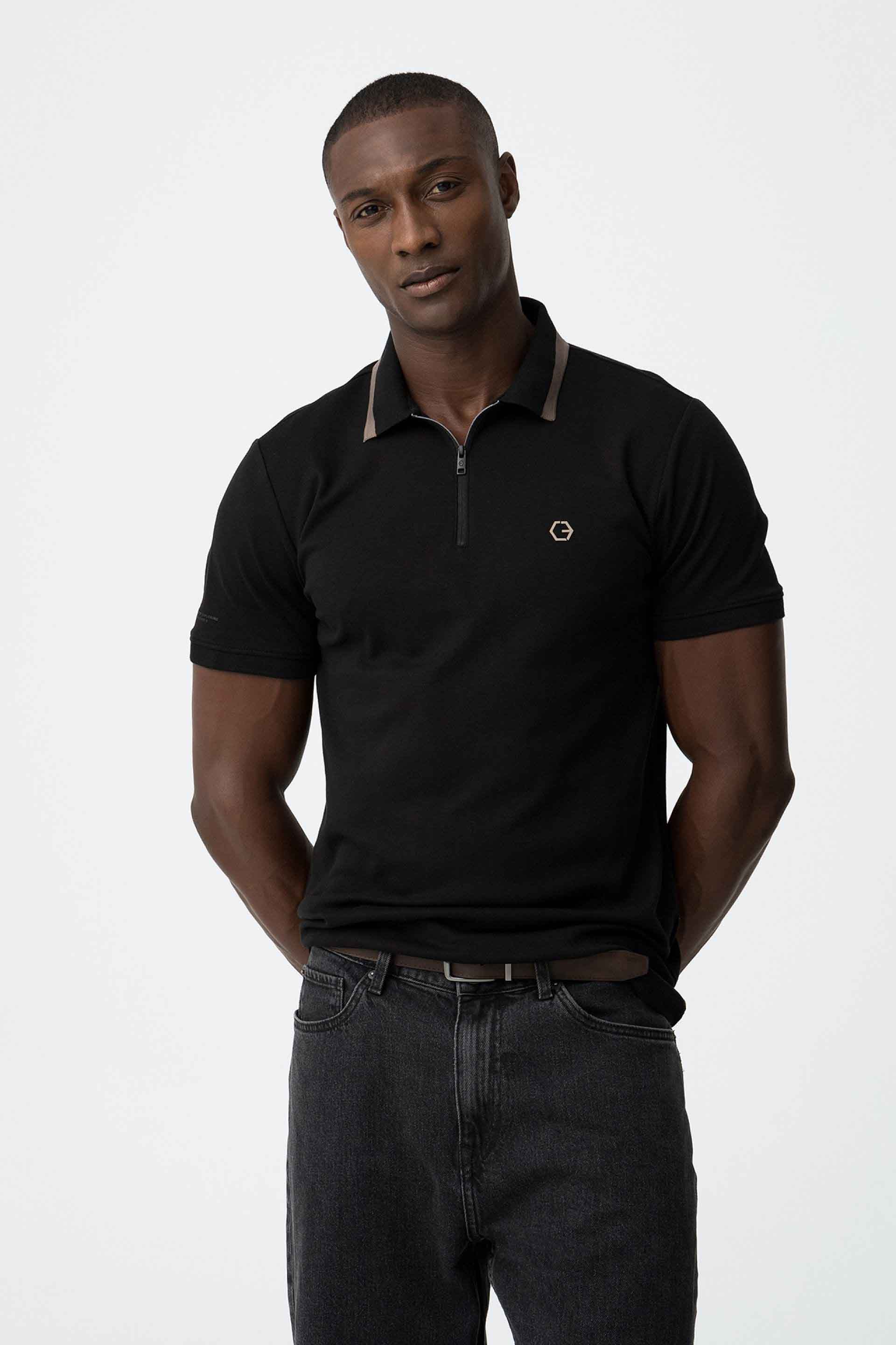 Polo de la marca Tiffosi Negro
