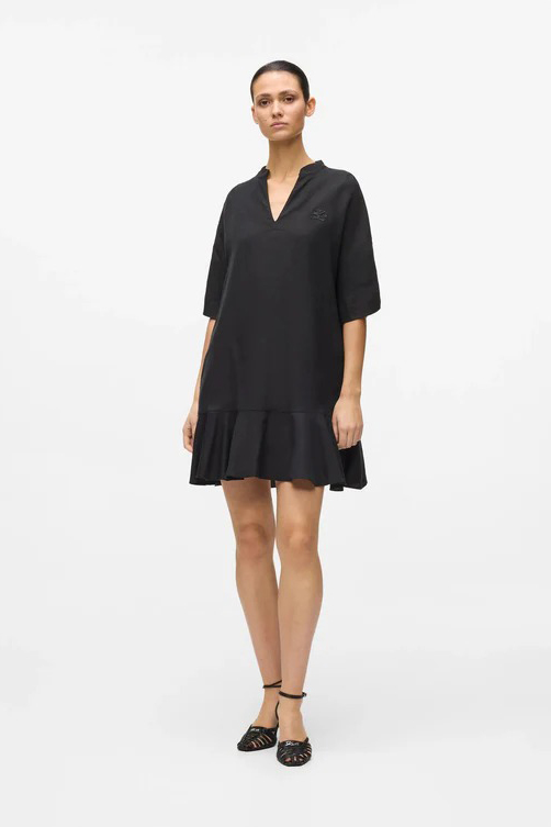Vestido de la marca Karl Lagerfeld Negro