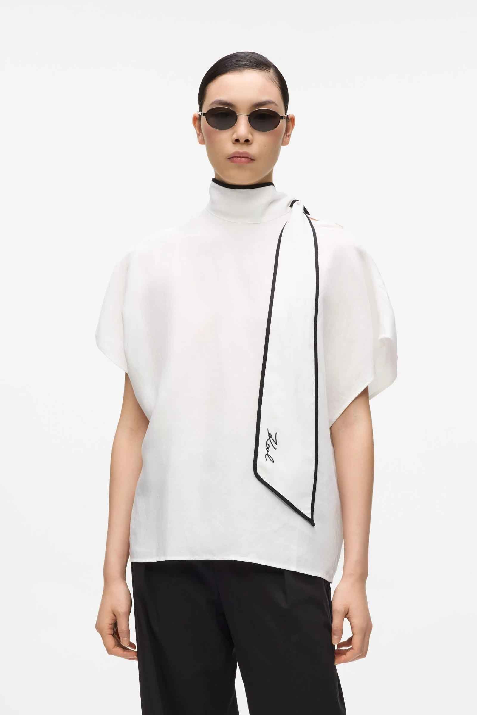 de la marca Karl Lagerfeld Blanco