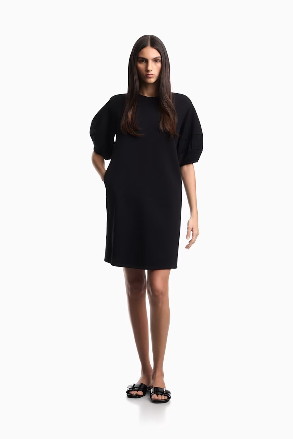 Vestido de la marca Emporio Armani Negro